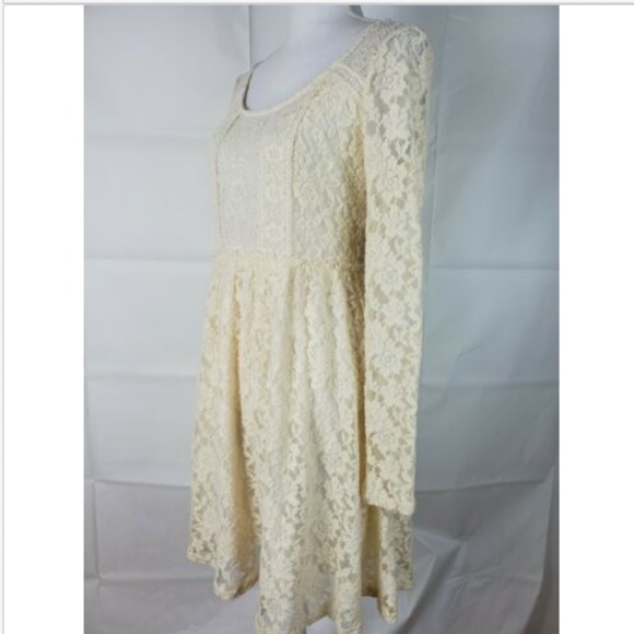 Miss Me Dress M Lace sheer Cream Stretch BOHO - Picture 3 of 5